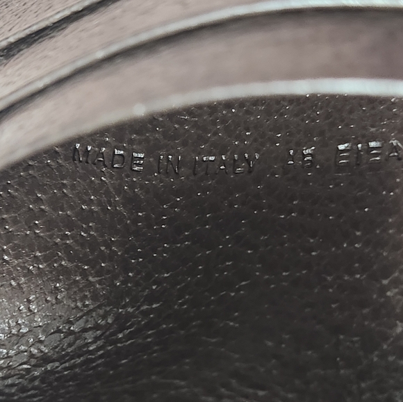 BVLGARI Logomania Bifold Wallet Authentic - Picture 15 of 16